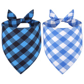 Bandana Agroon para perro con diseño de cuadros azules, ideal para paseos cotidianos.
