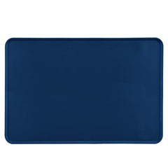 Amazon Basics alfombrilla impermeable para comida de mascotas azul protege el suelo y facilita la limpieza.
