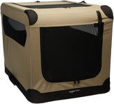 Jaula Amazon Basics para perro con doble puerta facilita el acceso durante el viaje.
