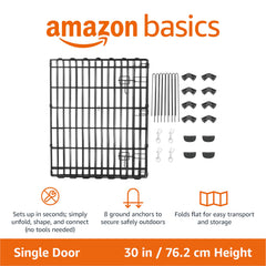 Amazon Basics puerta con cierres deslizantes para acceso seguro.