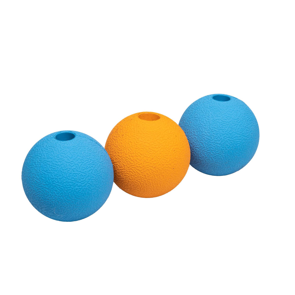 Balles Amazon Basics en caoutchouc naturel, bleu et orange, durables pour chien.