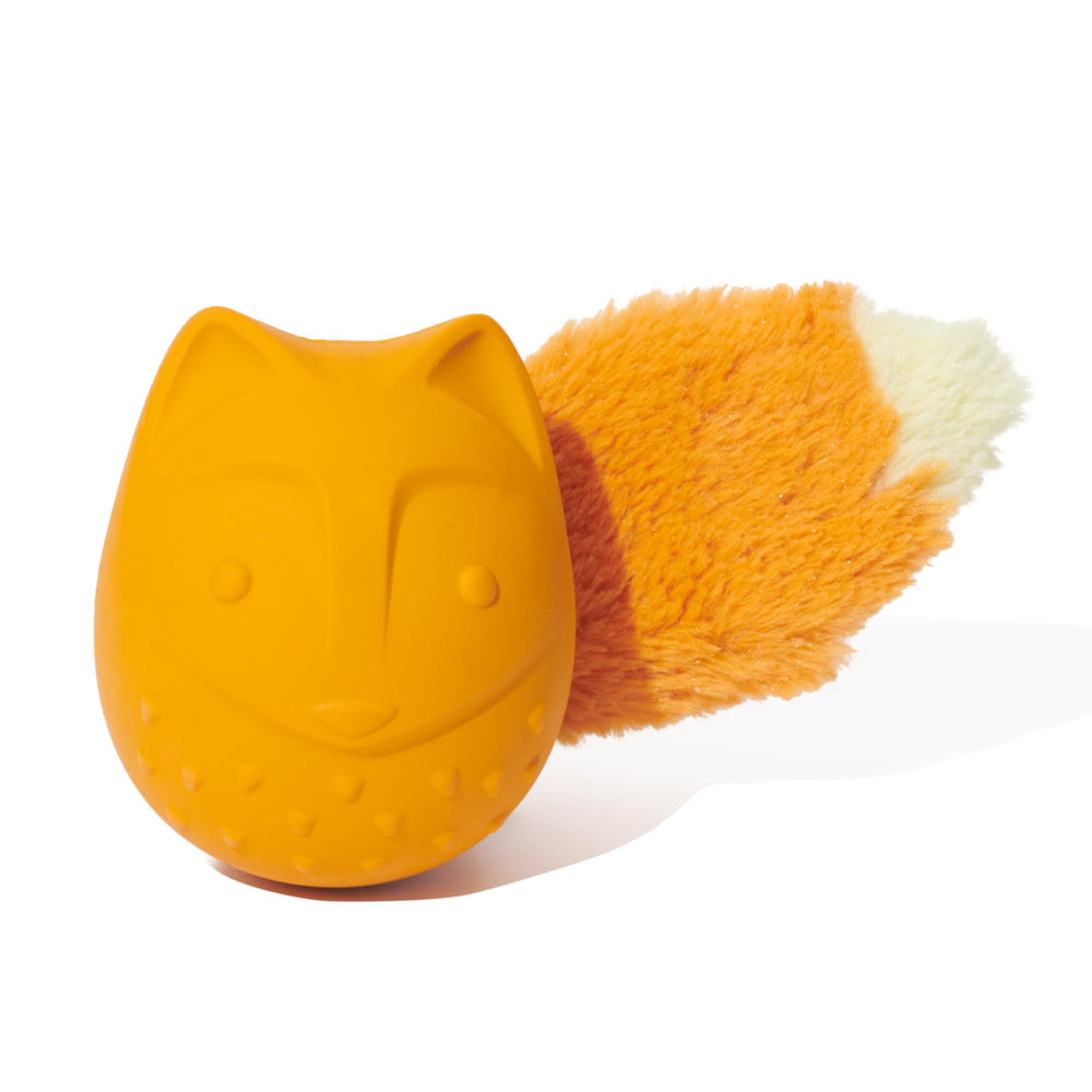 Barkbox Franz el Zorro, juguete de caucho natural con aroma a bacon para masticadores activos.