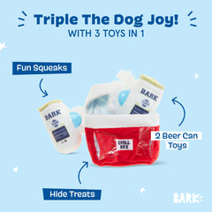 BarkBox Sub Zero Camping Hero : peluches en forme de canettes sifflantes pour stimulation sensorielle.