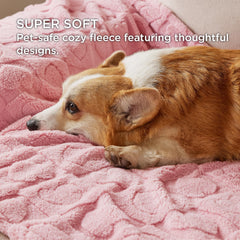 Bedsure manta para perro grande rosa, diseño estiloso que complementa la decoración del hogar.