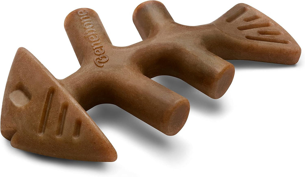 Benebone Fishbone con sabor a pescado real, ideal para estimular el olfato y el juego.