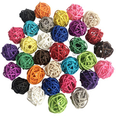 Bolas de rattan Benvo, 32 unidades, diámetro 3 cm, para masticar de aves.
