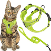 Arnés Voyager de Best Pet Supplies, vista frontal en lima, ajuste seguro para gatos.