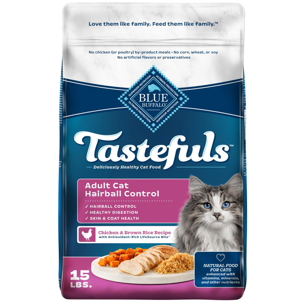 Blue Buffalo Tastefuls con pollo desmenuzado, primer ingrediente, sabor natural, aporta proteína de alta calidad para gatos adultos.