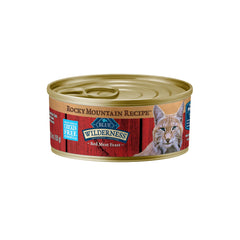 Blue Buffalo Wilderness lata de 5.5 oz abierta para servir la ración diaria.