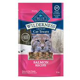 Blue Buffalo Wilderness salmón crujiente para gato, premio sabroso.