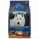 Blue Buffalo Wilderness Senior con pollo real como primer ingrediente para perros.