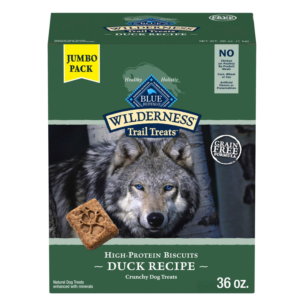 Blue Buffalo Wilderness Trail Treats galleta de pato crujiente para perros activos.