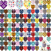 Bandanas para perro Bulyoou con patrones variados, ideales para paseos coloridos.