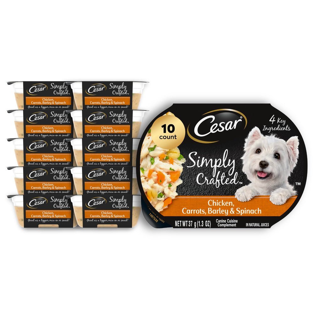 Cesar Simply Crafted pollo-zanahoria-cebada-espinaca en envase individual para croquetas.