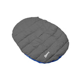 Chuckit! Outdoor Travel Pillow vista superior azul para descanso cómodo al aire libre.