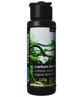 crystalpro Carbon Boost: vertido de la botella para alimentar el crecimiento de plantas