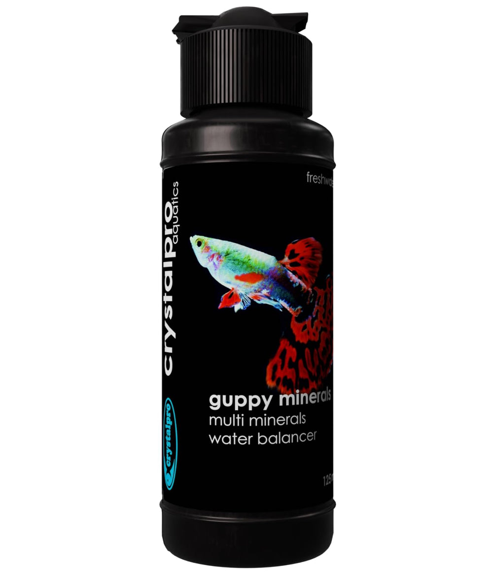 Frasco Crystalpro Guppy Minerals con etiqueta, listo para dosificar en acuarios.