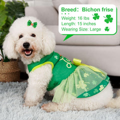 Vestido verde de cyeollo con estampado trébol para perros.