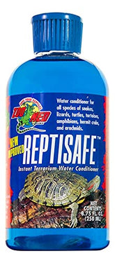 DBDPet ReptiSafe se vierte en el cuenco de agua para reptiles, facilita hidratación.