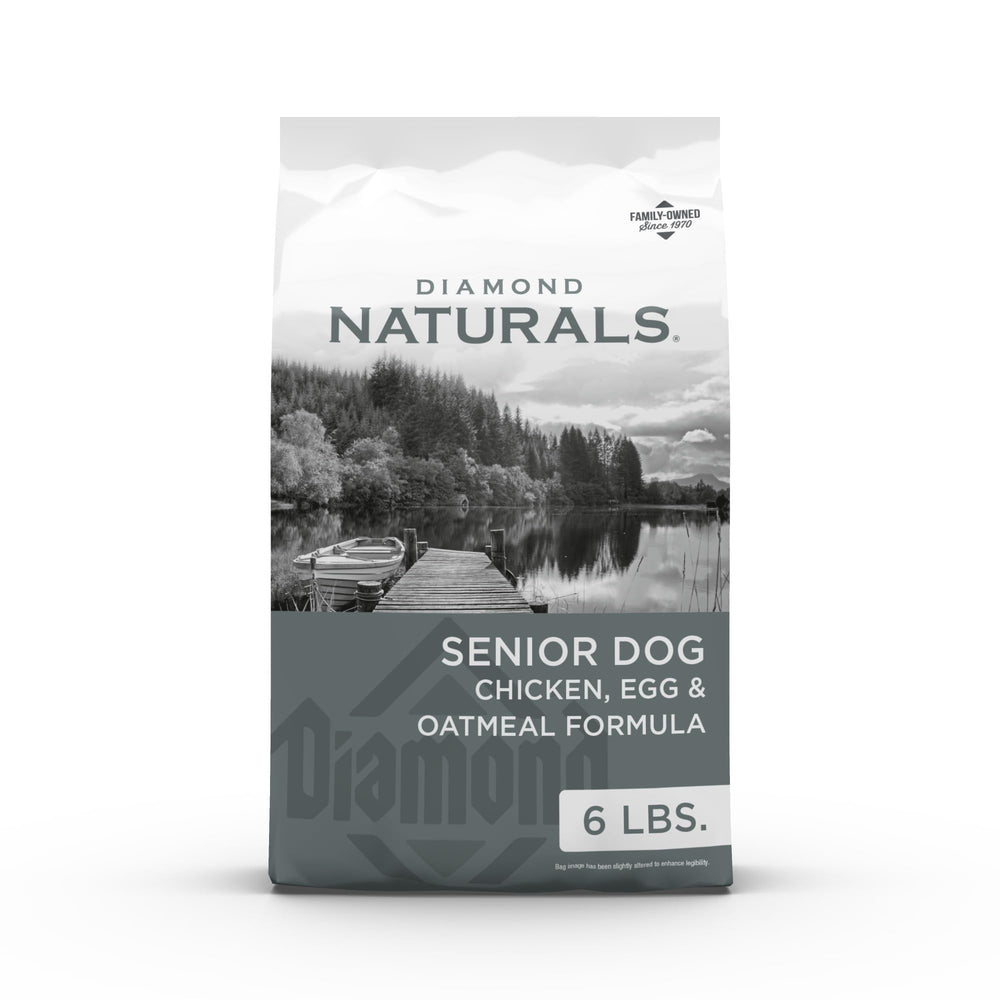 Diamond Naturals: bolsa de comida con pollo sin jaula para perros mayores.