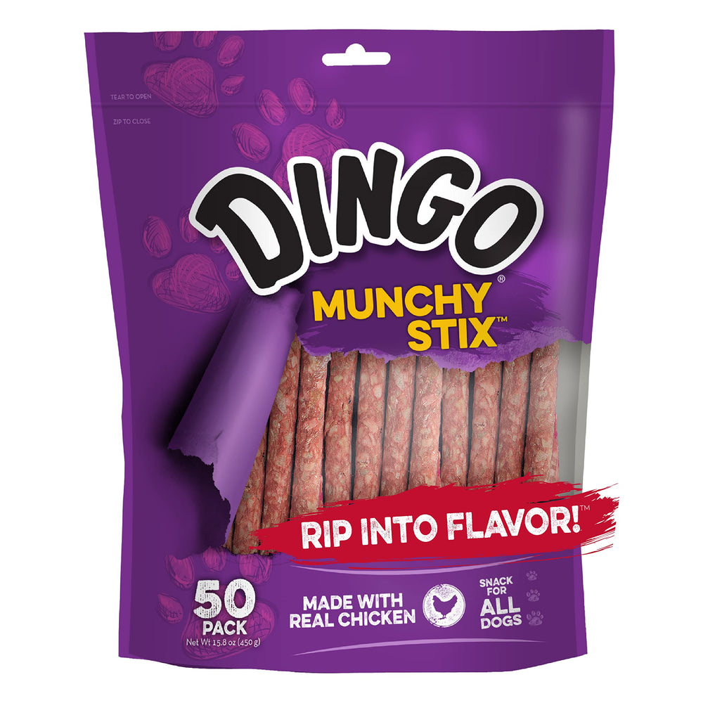 Dingo Munchy Stix con trozos de pollo reales para un sabor atractivo.