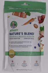 Dr. Marty Nature's Blend: empaque frontal, opción práctica para alimentación diaria de perros.