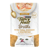 Fancy Feast caldo cremoso con atun, pollo y pescado blanco, ideal para realzar la comida.