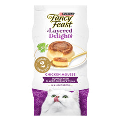 Fancy Feast Capas Deliciosas mousse de pollo con atún, snack sabroso para gatitos