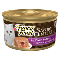 Fancy Feast centros sabrosos de carne en paté, textura atractiva para gatos.