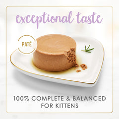 Lata Fancy Feast con pollo real y ingredientes de calidad para gatitos.