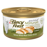 Fancy Feast Gourmet Naturals: pollo blanco en lata 3 oz para proteína de alta calidad.