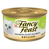 Fancy Feast salmón grillado en lata 3oz, trozos jugosos para gusto gourmet.