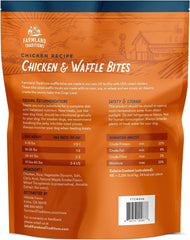 Farmland Traditions Chicken & Waffle Bites: textura suave para perros jóvenes.