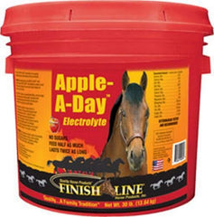 Finish Line Apple A Day, polvo de electrolitos para caballos, favorece la hidratación durante el entrenamiento.
