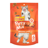 Friskies Party Mix Original Crunch en paquete de 6 oz listo para servir.