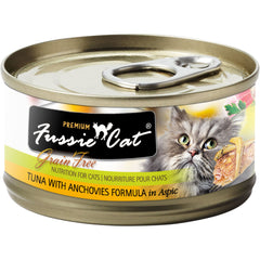 Fussie Cat atún con anchoas en aspic; alimento húmedo sabroso para gatos.