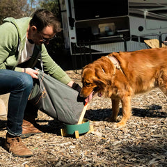FXW Bolsa para perro con tapa enrollable facilita rellenar y verter la comida.