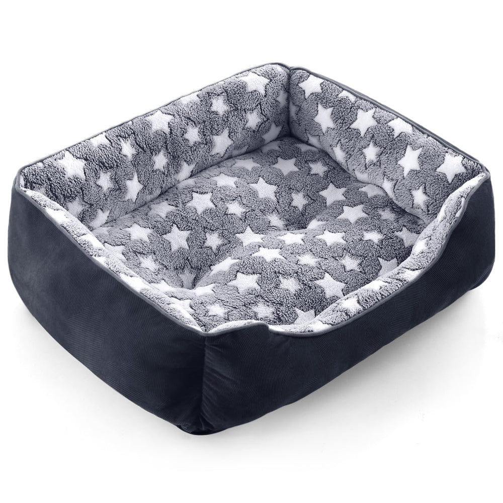 Cama GASUR para perro pequeño con exterior en suede negro, diseño duradero y cómodo.