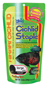 Pellets flotantes de Hikari Cichlid Staple permiten monitorear consumo diario de forma precisa.