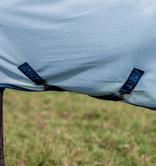 Horseware Amigo Bug Rug, cierre frontal doble para ajuste seguro.