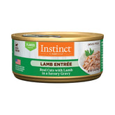 Instinct cordero en copos en lata ofrece proteína de alta calidad para músculos fuertes.