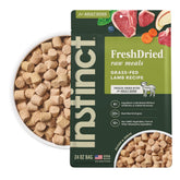 Instinct FreshDried Bites: bolsa abierta, snack natural para perros activos.