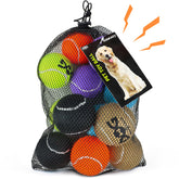Pelotas INSUM con chirrido para perros, ideal para juego al aire libre.
