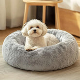 Cama donut JOLLYVOGUE en primer plano, pelaje suave para acurrucarse.