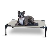 Cama elevada K&H para exterior, cómoda y fresca para perros.