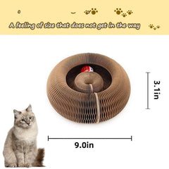Kitty Curlz bola central con campana que invita al juego y exploración.