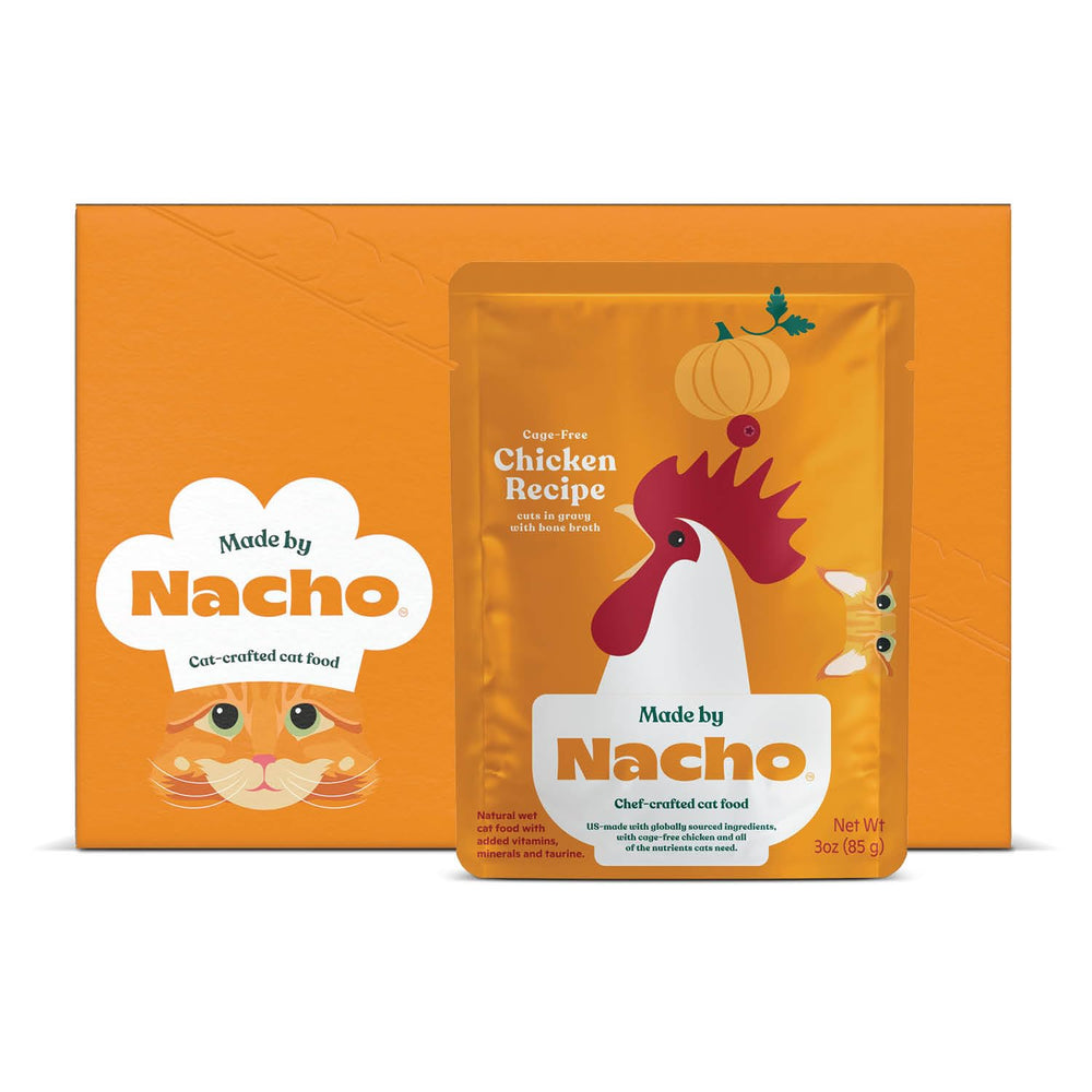 Made by Nacho trozos de pollo criado sin jaula en salsa, ideal para gatos activos.