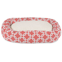 Majestic Pet Cama donut Sherpa, detalle suave que abraza al perro al dormir.