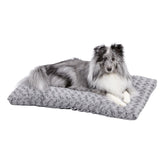 MidWest QuietTime Deluxe cama para mascotas gris ombre, vista frontal, descanso estable en jaula