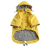 Morezi chubasquero para perros en amarillo con botones reflectantes para mayor visibilidad.